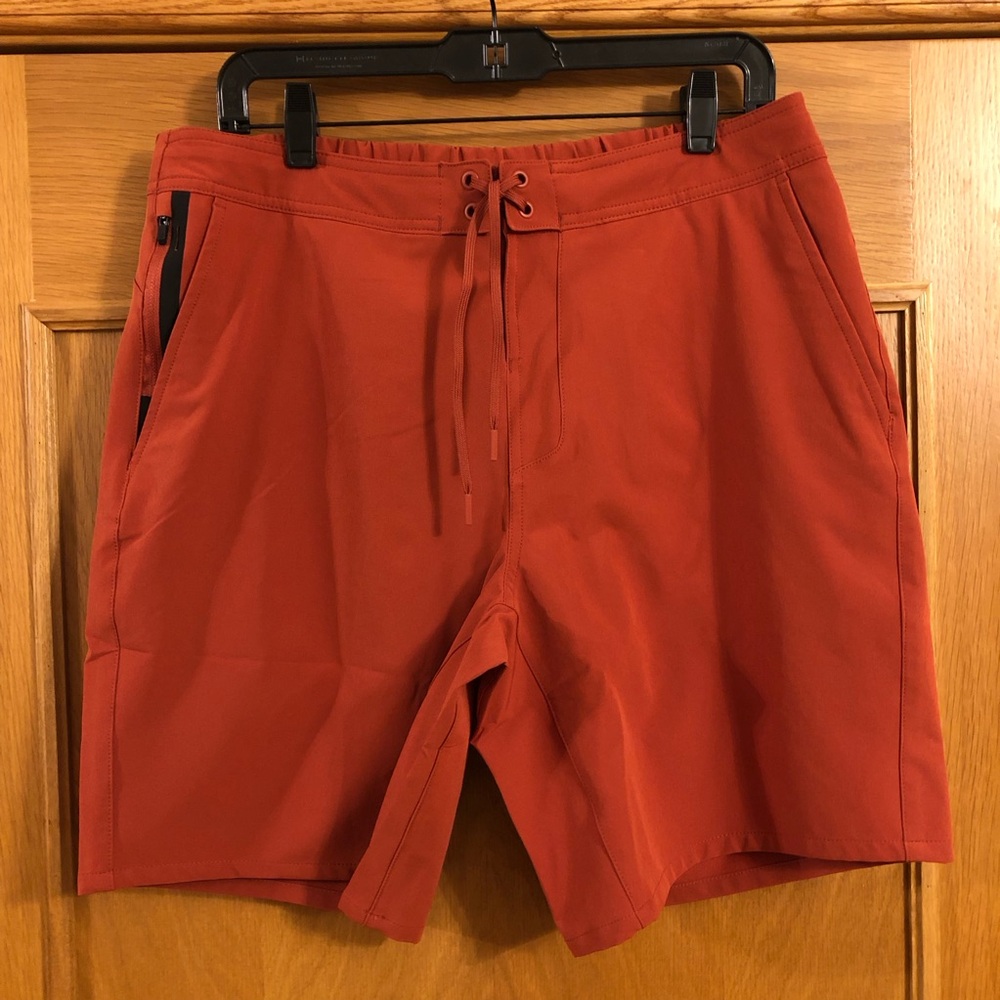 NWT Ten Thousand Foundation Short Liner 9" Size L